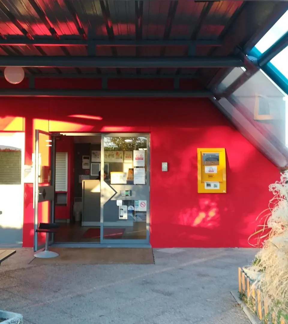 Hotel Hotelf1 Geneve Saint Julien En Genevois Viry