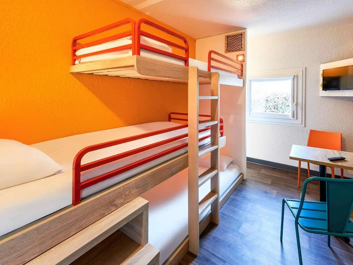 Hotelf1 Geneve Saint Julien En Genevois Viry  Hotel